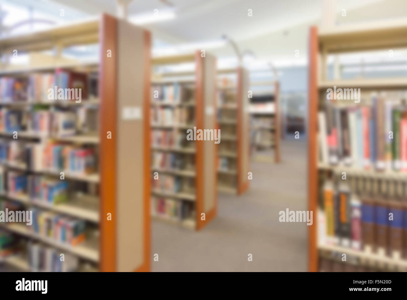 Sfocate libreria interna sullo sfondo del corridoio. Foto Stock