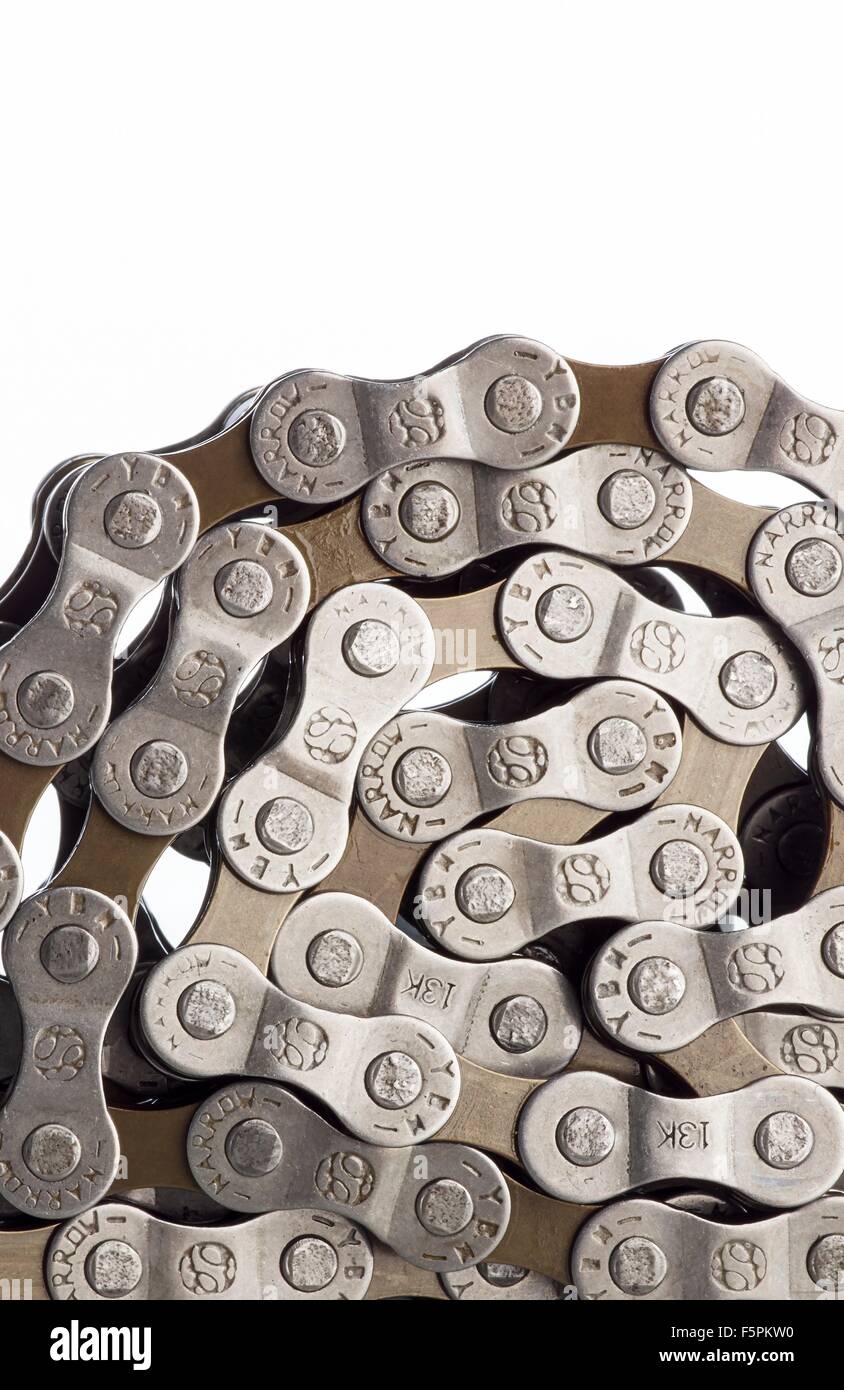 Catena di bicicletta avvolto a spirale, vicino. Foto Stock