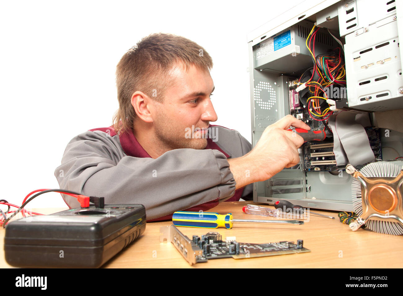 Computer Support Engineer. Isolato su bianco Foto Stock