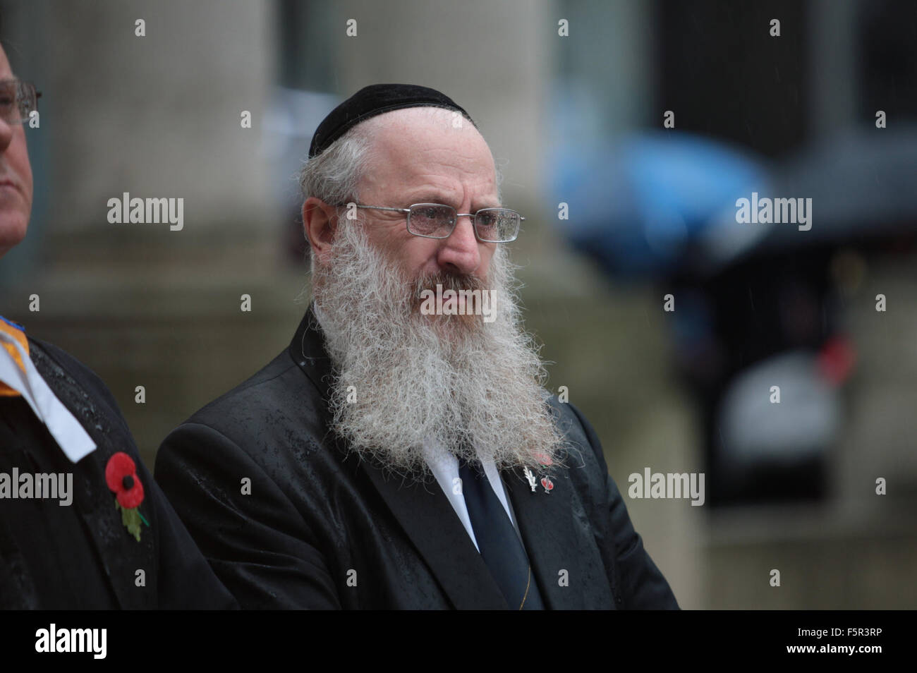 Belfast, Regno Unito. 8 novembre 2015. Il rabbino D cantante a giornata nazionale del ricordo, in Belfast Credit: Bonzo Alamy/Live News Foto Stock