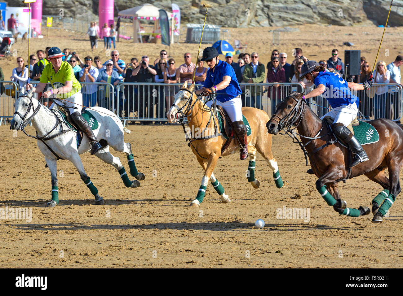 Watergate Bay, Cornwall, Regno Unito, il Polo annuale sulla spiaggia festival Foto Stock