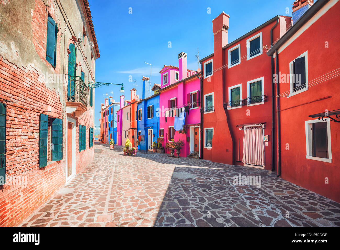 Facciata colorata sul Burano, provincia di Venezia Foto Stock