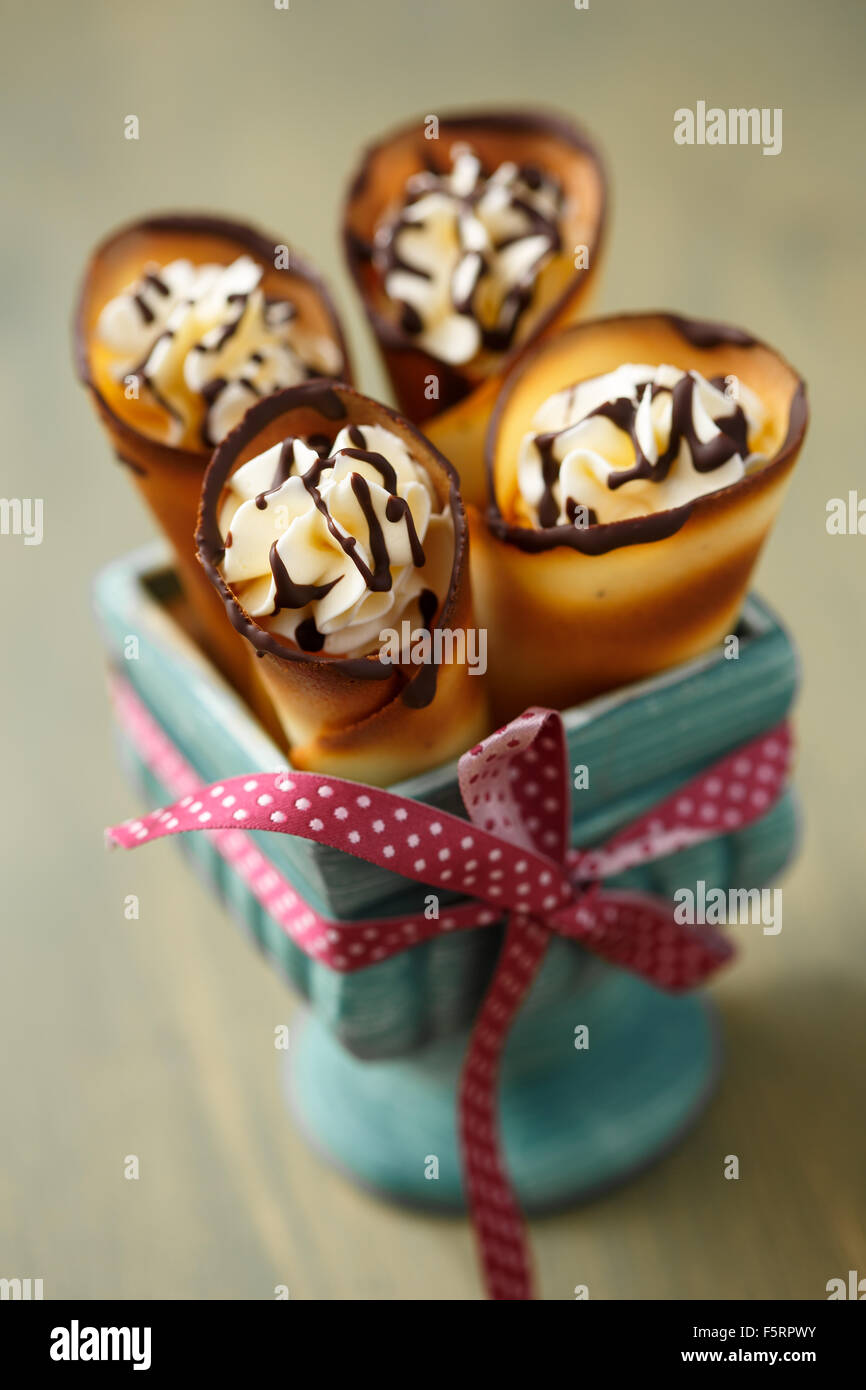 Il Brandy cono con ripieno cremoso Foto Stock