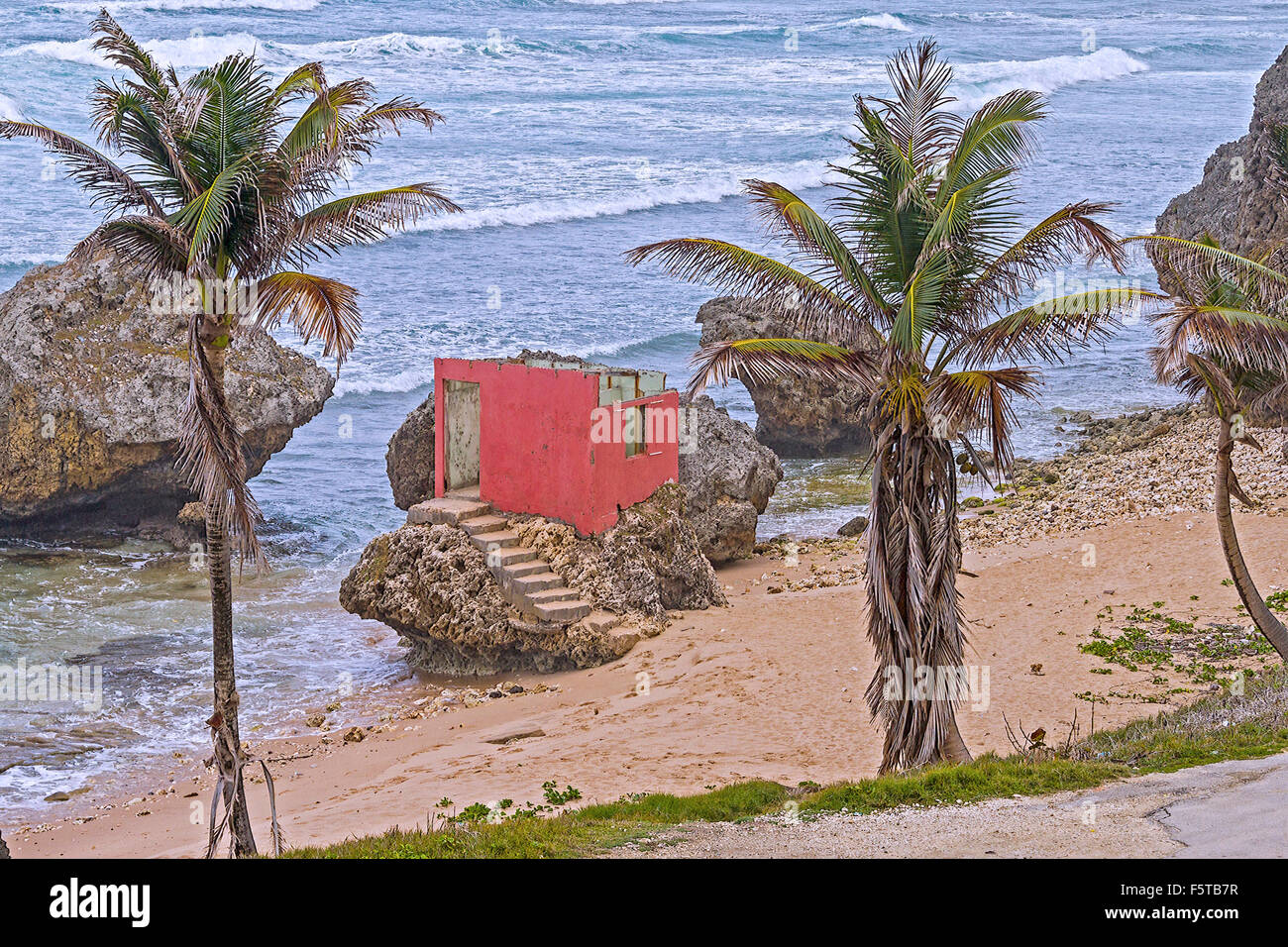 Capanna abbandonati sulla spiaggia Bath-sceba Barbados Indie occidentali Foto Stock