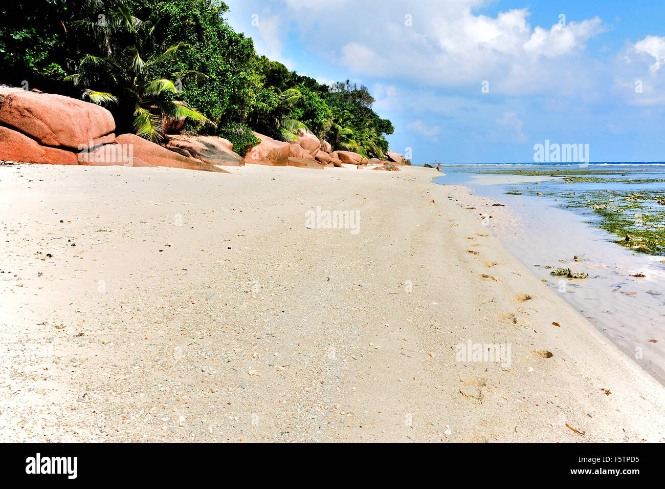 Spiaggia di Anse Patates, isola di La Digue, Seicelle Foto Stock