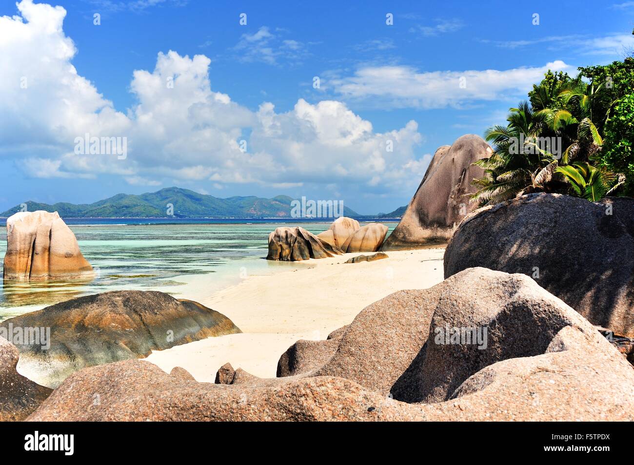 Spiaggia Source d' Argent, isola di La Digue, Seicelle Foto Stock