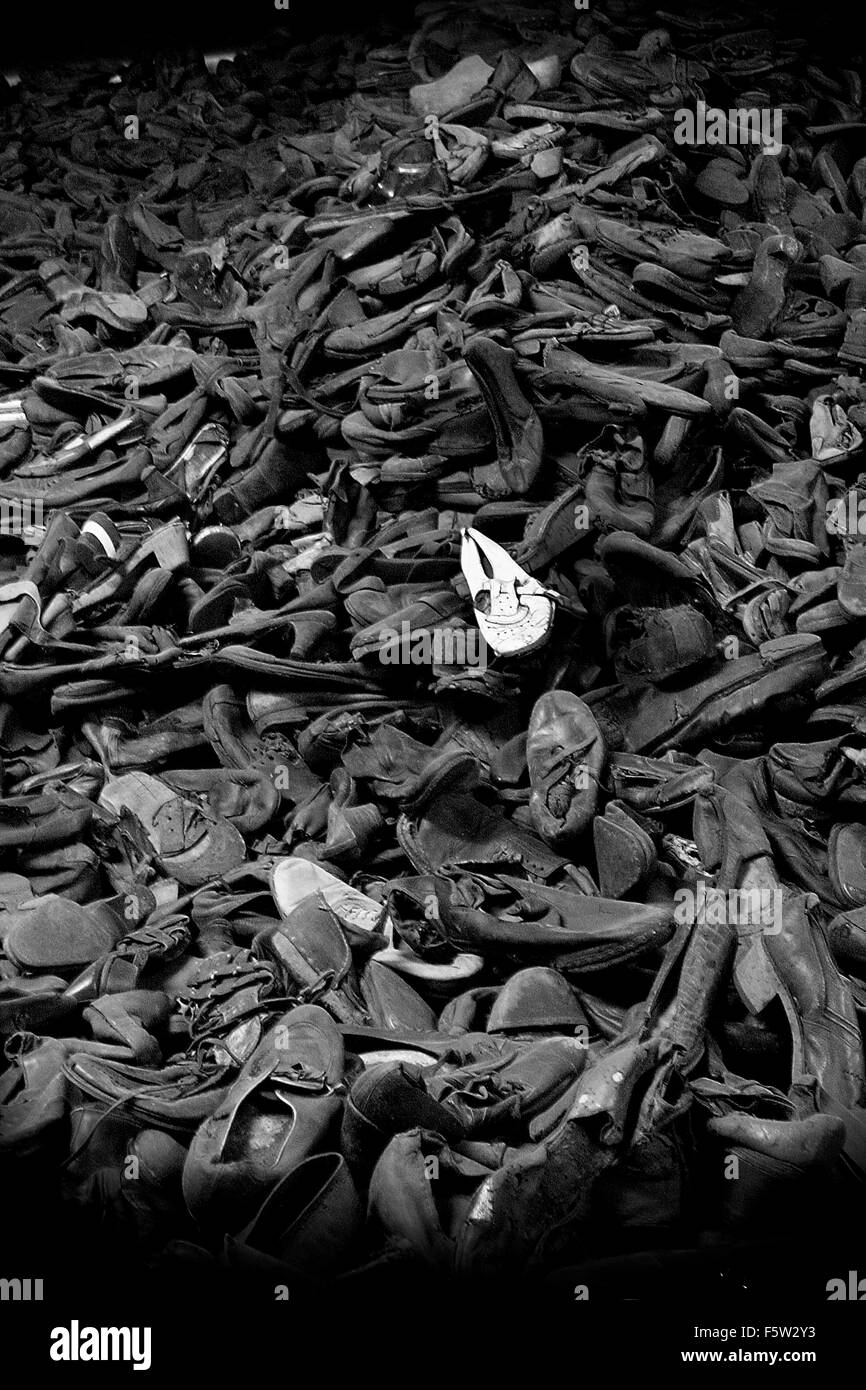 Le scarpe del popolo deportato al campo di concentramento di Auschwitz, Polonia Foto Stock