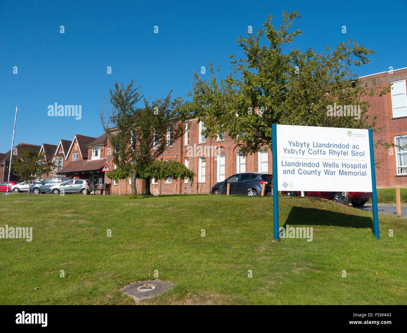 Llandrindod Wells ospedale di contea e Memoriale di guerra in Powys, Wales UK. Foto Stock