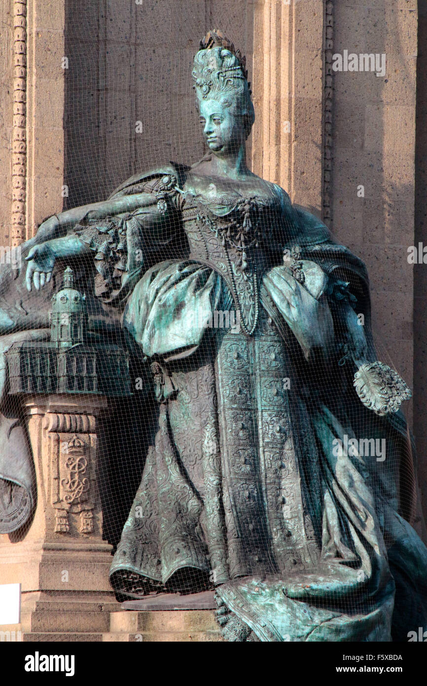Skulptur/ Buest von Sophie Charlotte auf dem Charlottenburger Tor, Berlin-Tiergarten/ Charlottenburg. Foto Stock
