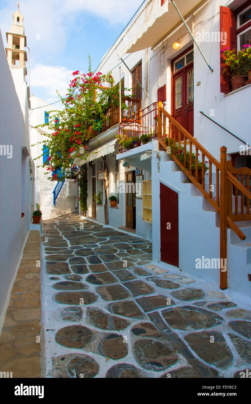 Strade strette a Mykonos, Grecia. Foto Stock