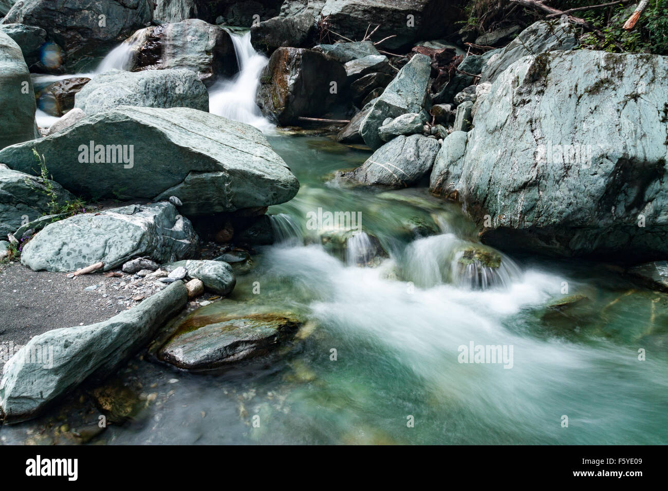 acqua di fiume Foto Stock
