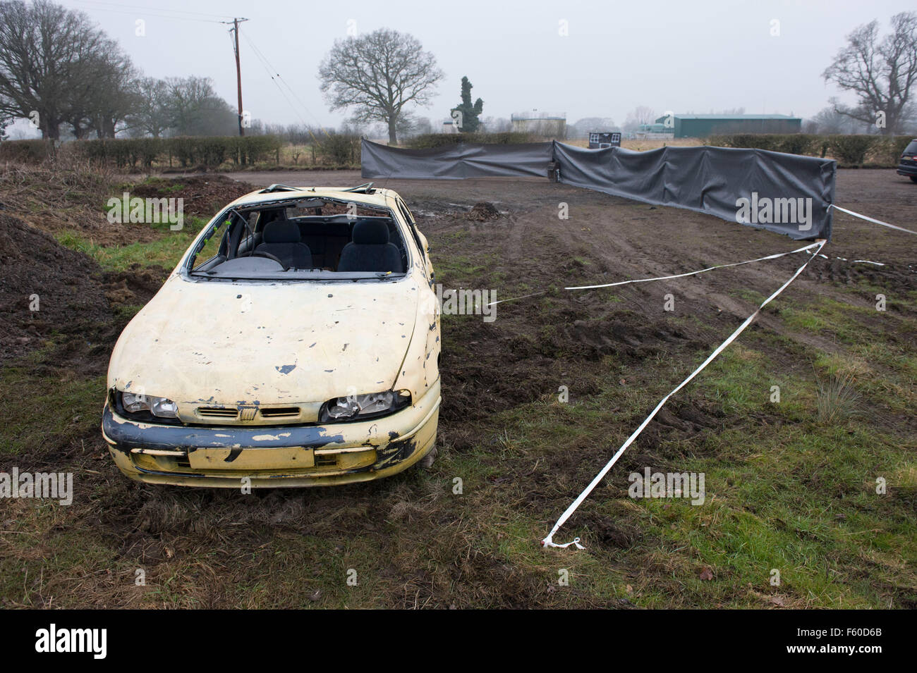 La ricostruzione di Rokus bastione occidentale di Nicosia . Questa area del triangolo si disputerà la terra ed è uno dei la maggior parte dei potenziali punti di flash sulla linea. La gente non può venire anche se qui a piedi questo uno dei fatti più importanti che i soldati sono da ricordare come la mancata osservanza di questa precauzione potrebbe provocare gravi problemi con i turco-ciprioti. 17 Porto Marittimo e foto di gruppo facendo last minute esercizi di formazione a beneficio di se stessi e di media a Nesscliff Area Formazione nello Shropshire, prima della loro distribuzione a Cipro come parte delle Nazioni Unite a Cipro Tour . Essi sono ora considerati pronti per le loro nazioni unite pe Foto Stock