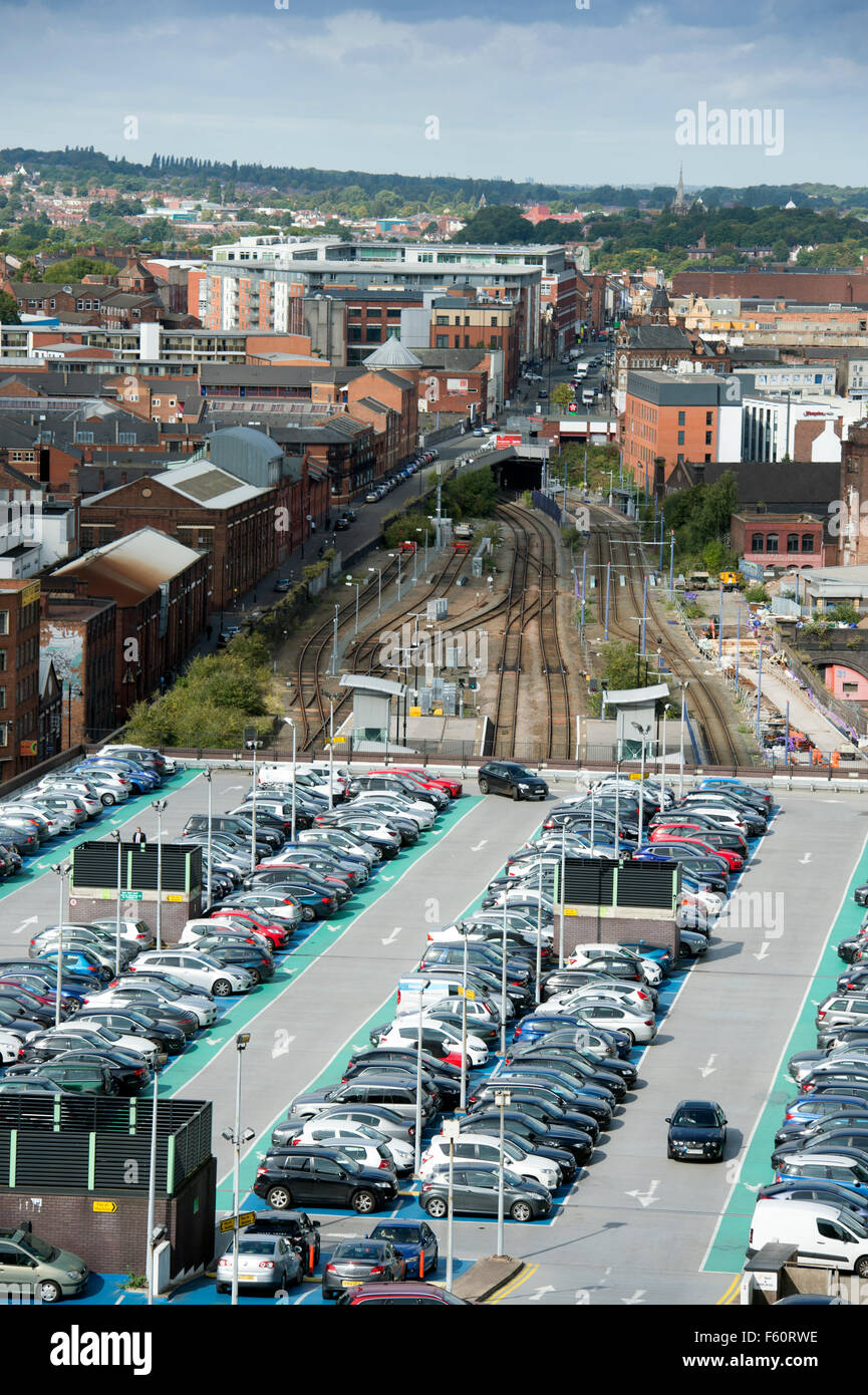 Parcheggio multipiano a Birmingham Snow Hill stazione ferroviaria REGNO UNITO Foto Stock