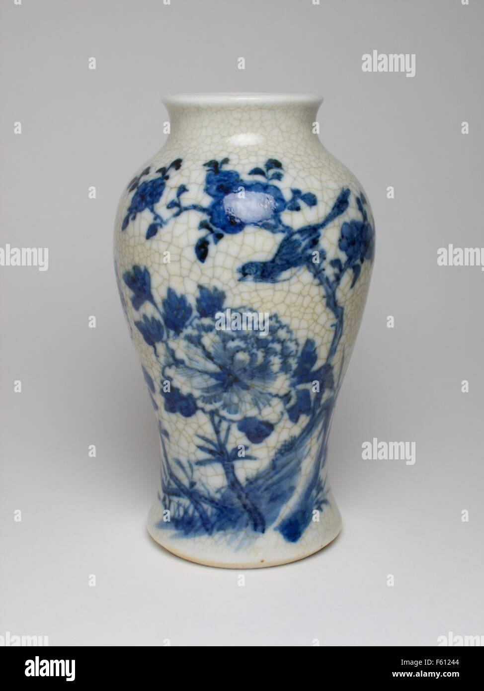 Cinese antichi blu e bianco vaso di porcellana Foto Stock