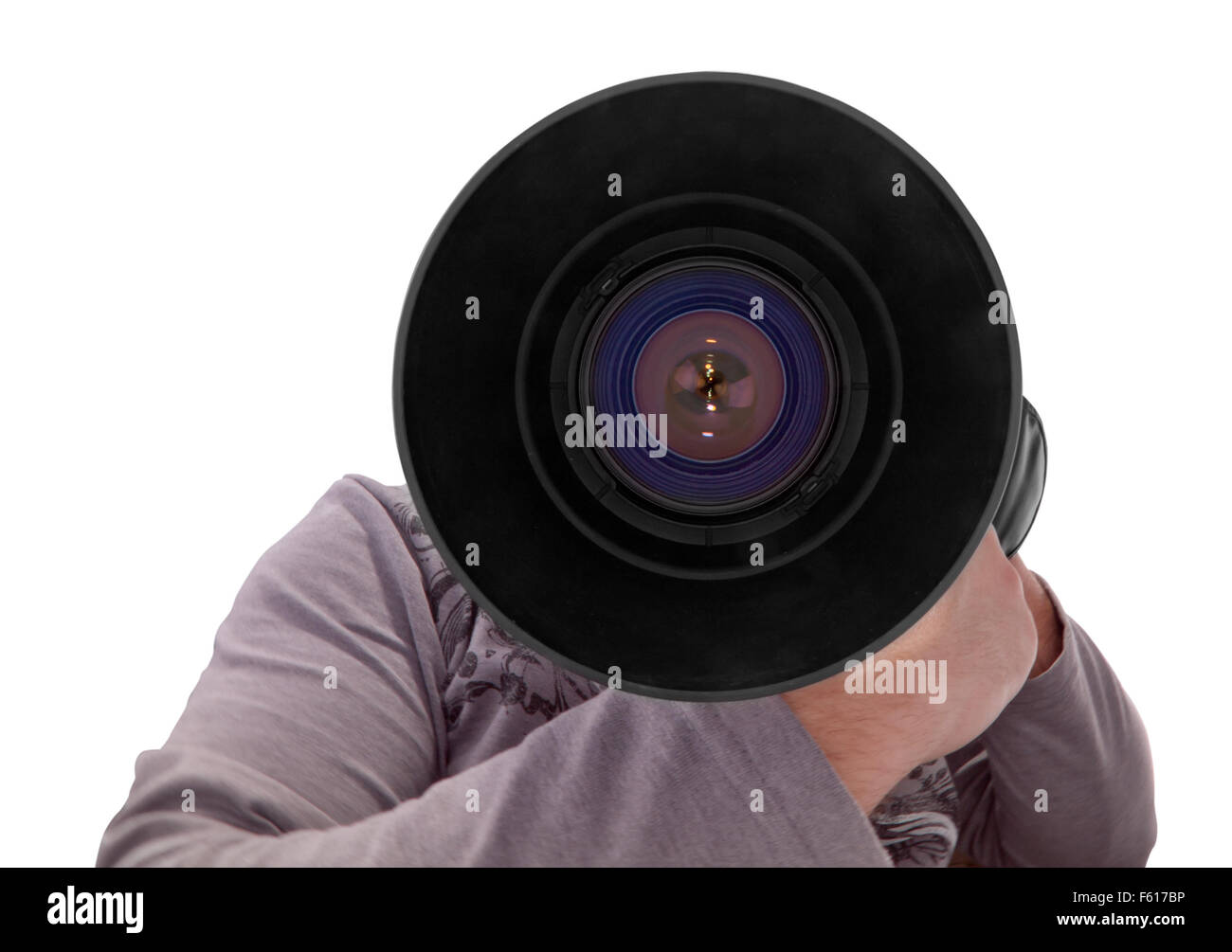 Fotografo con grande lente isolati su sfondo bianco Foto Stock