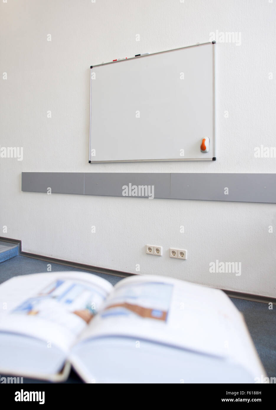 Cancella scheda bianca in aula Foto Stock