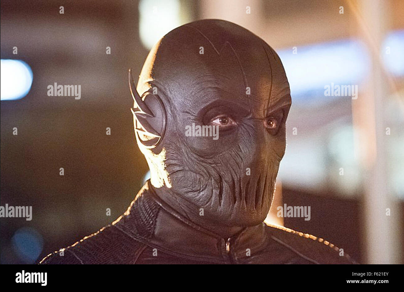 Il Flash 2015 il CW serie TV puntata immettere lo zoom con il personaggio Flash di retromarcia Foto Stock