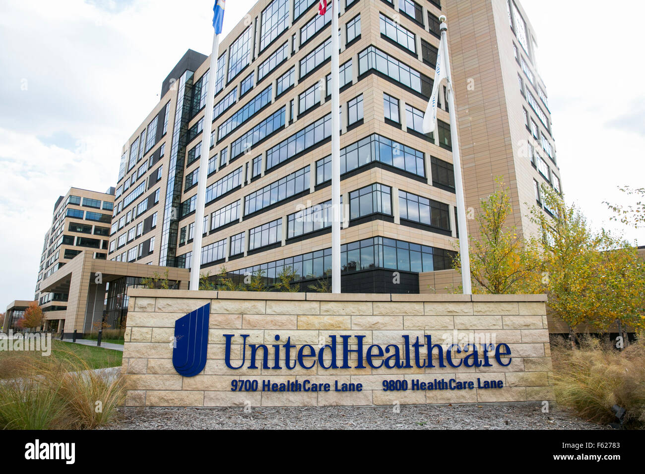 Un logo segno al di fuori della sede della UnitedHealthcare in Minnetonka, Minnesota il 25 ottobre 2015. Foto Stock