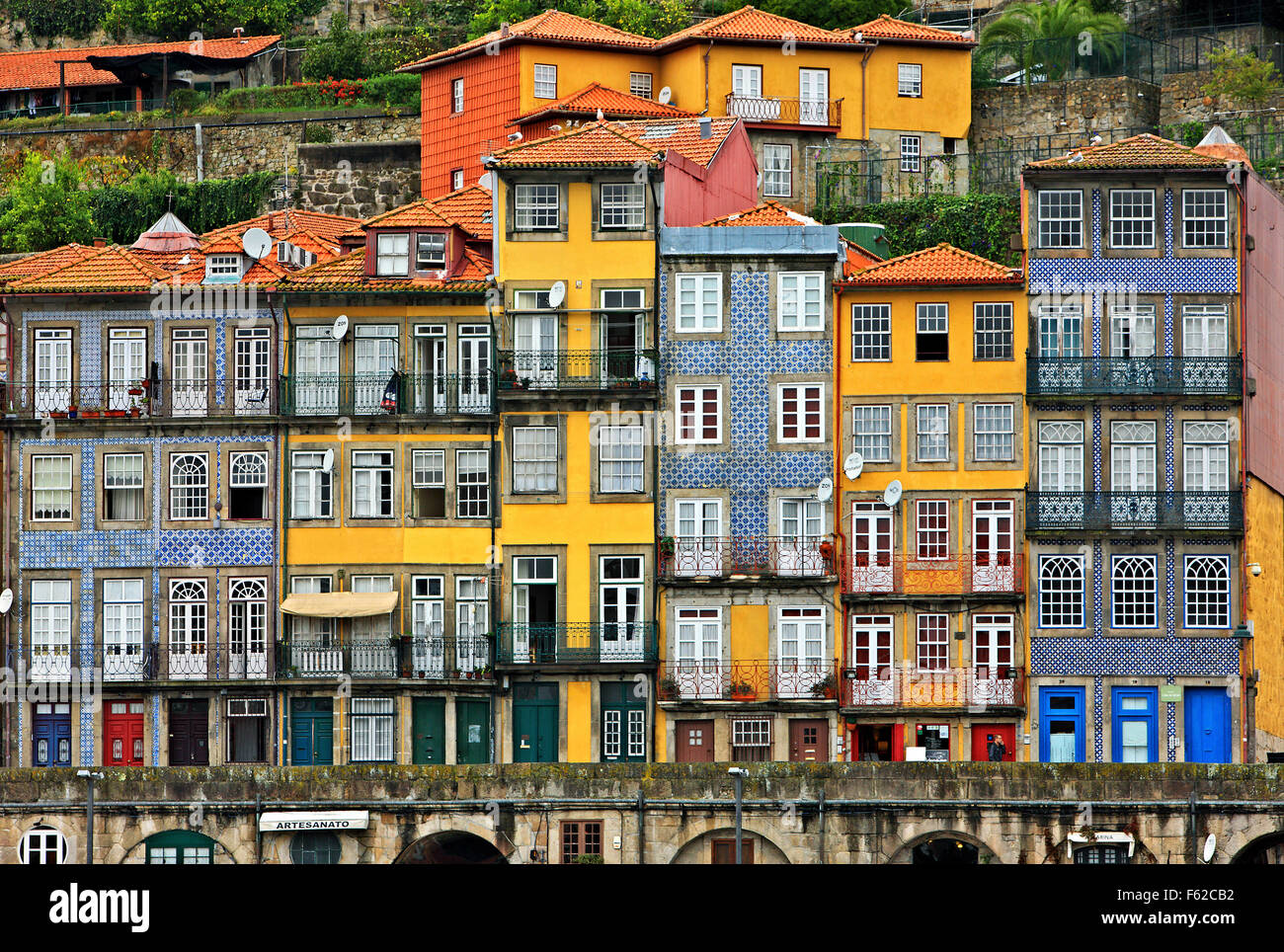 La Ribeira (Sito del Patrimonio Culturale Mondiale dell'UNESCO), la parte più bella di Porto, Portogallo. Foto Stock