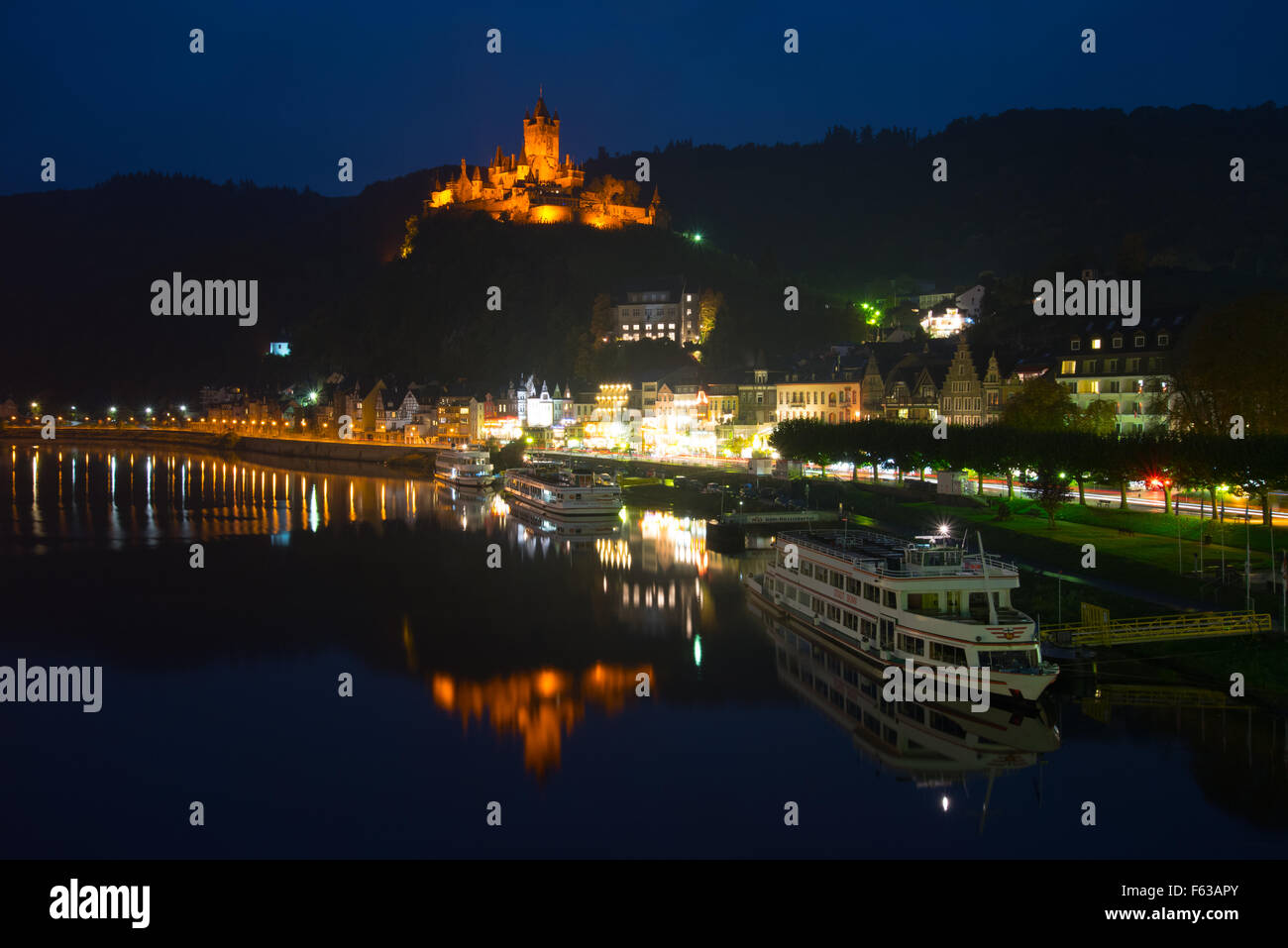 Castello Di Reichsburg in Cochem Sulla Mosella Immagine Stock