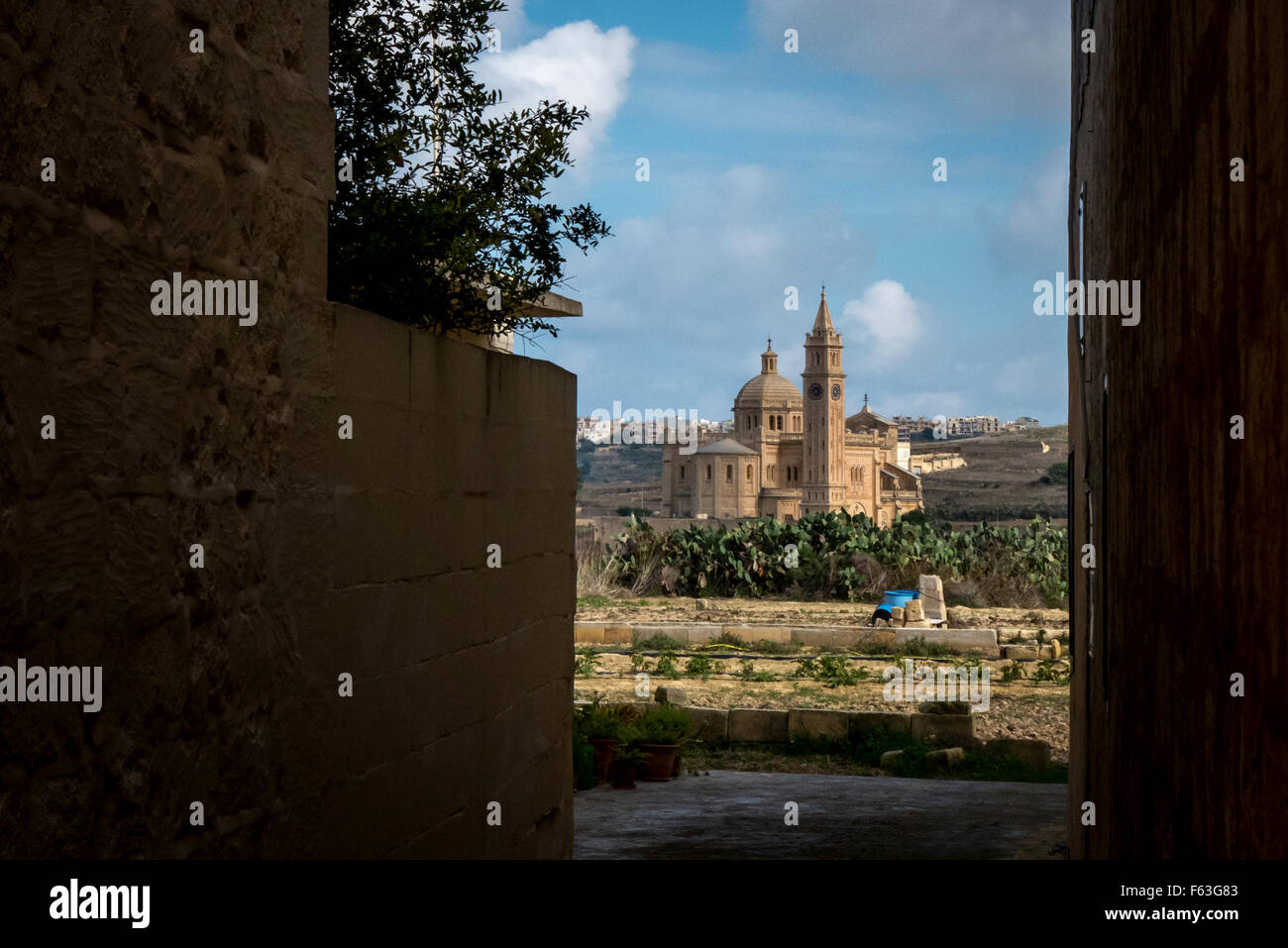 Del Santuario Nazionale della Vergine di Ta' Pinu, nei pressi del villaggio di Gharb, Gozo, Malta. Foto Stock