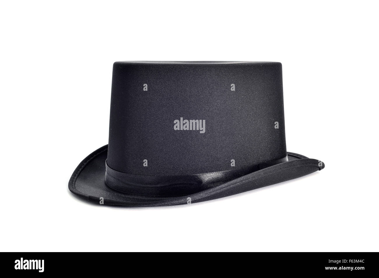 Un elegante nero top hat su sfondo bianco Foto Stock