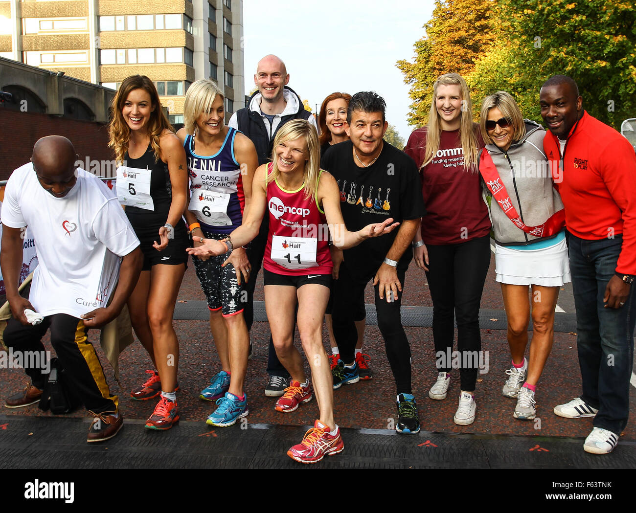 Royal Parks Foundation Half Marathon 2015 nell'Hyde Park di Londra con: Vas Blackwood, Charlie Webster, Jenni Falconer, Jo Whiley, John Altman, Diana Marchmant, Rebecca Adlington, Emily Maitlis, Derek Redmond dove: Londra, Regno Unito quando: 11 Ott Foto Stock