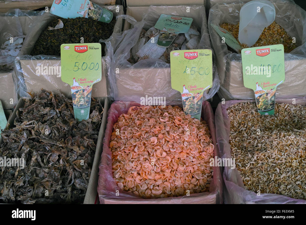 Gamberi secchi, Mercato del Pesce, Ipoh, Malaysia. Foto Stock