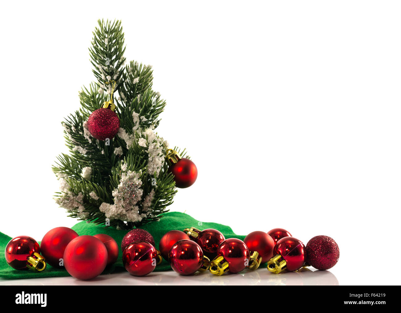 Albero di natale con palline rosse scheda con uno spazio bianco per il testo Foto Stock