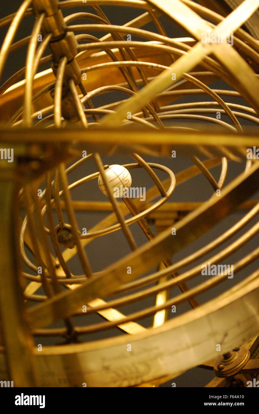 Dettaglio della sfera armillare presso il Museo di Storia della Scienza di Oxford, England, Regno Unito Foto Stock