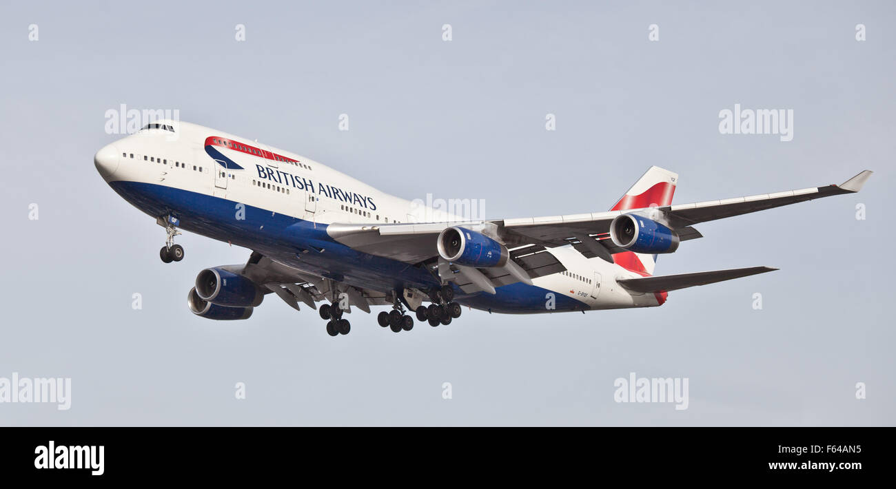 British Airways Boeing 747 jumbo getto G-BYGF venuta in terra a Londra Heathrow Airport LHR Foto Stock