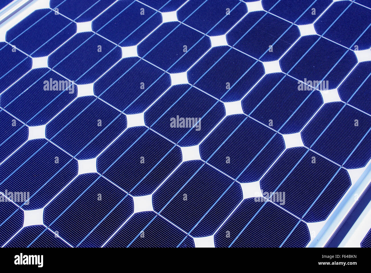 Blu pannelli solari vista ravvicinata Foto Stock