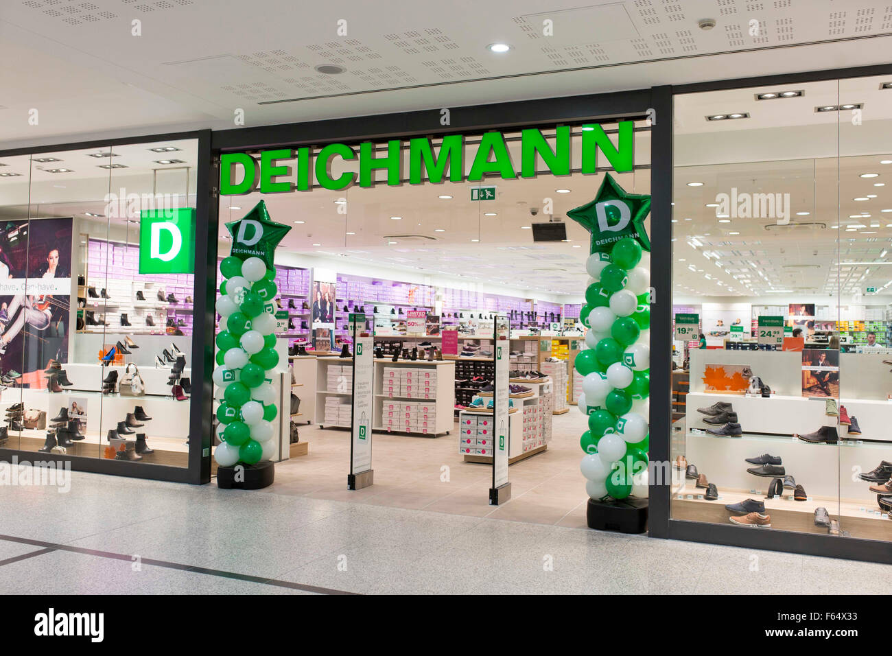 Deichmann shop immagini e fotografie stock ad alta risoluzione - Alamy