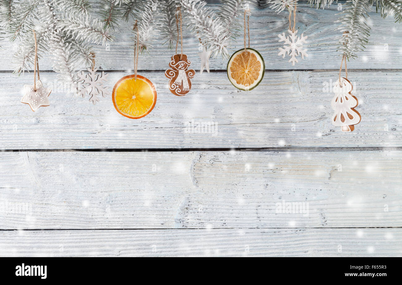 Decorazione di natale su sfondo di legno Foto Stock