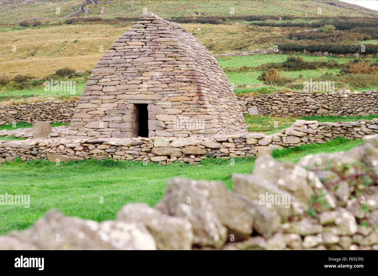 Dei primi Cristiani cappella di pietra sulla penisola di Dingle, Irlanda Foto Stock