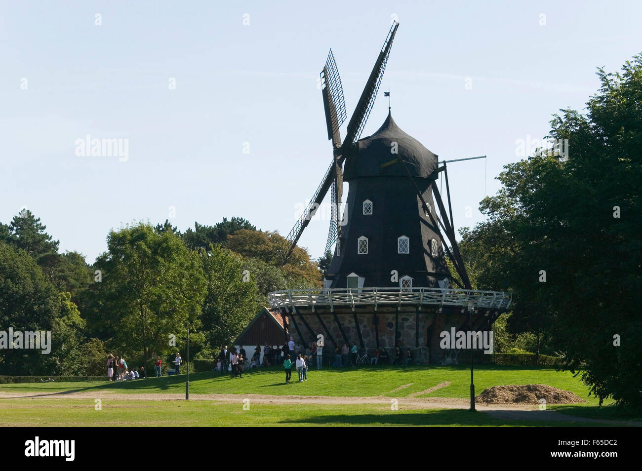 Mulino a vento a King's Park a Malmo, Svezia Foto Stock