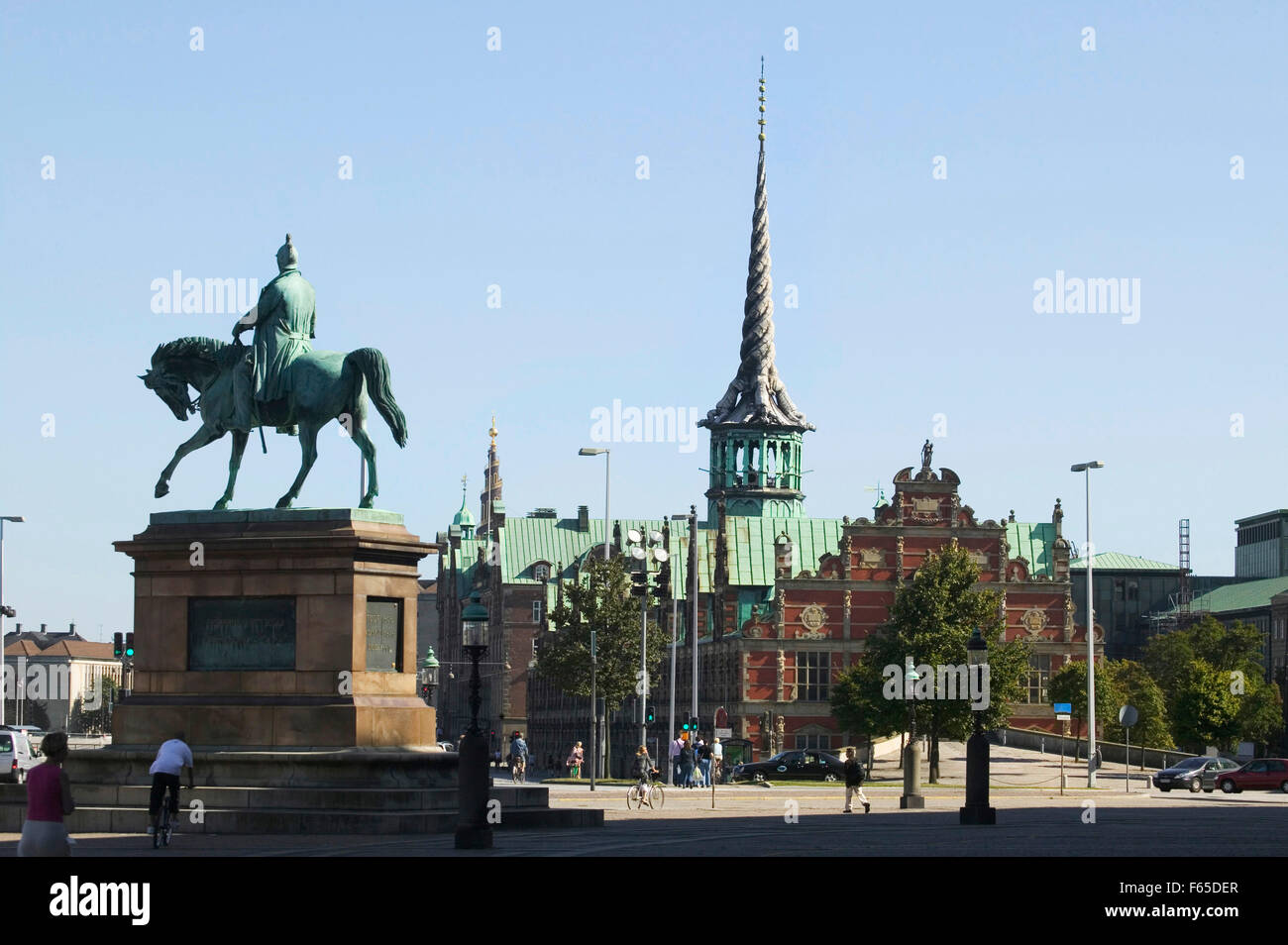 Statua di Frederik VII al castello di Christiansborg square a Copenhagen, Danimarca Foto Stock