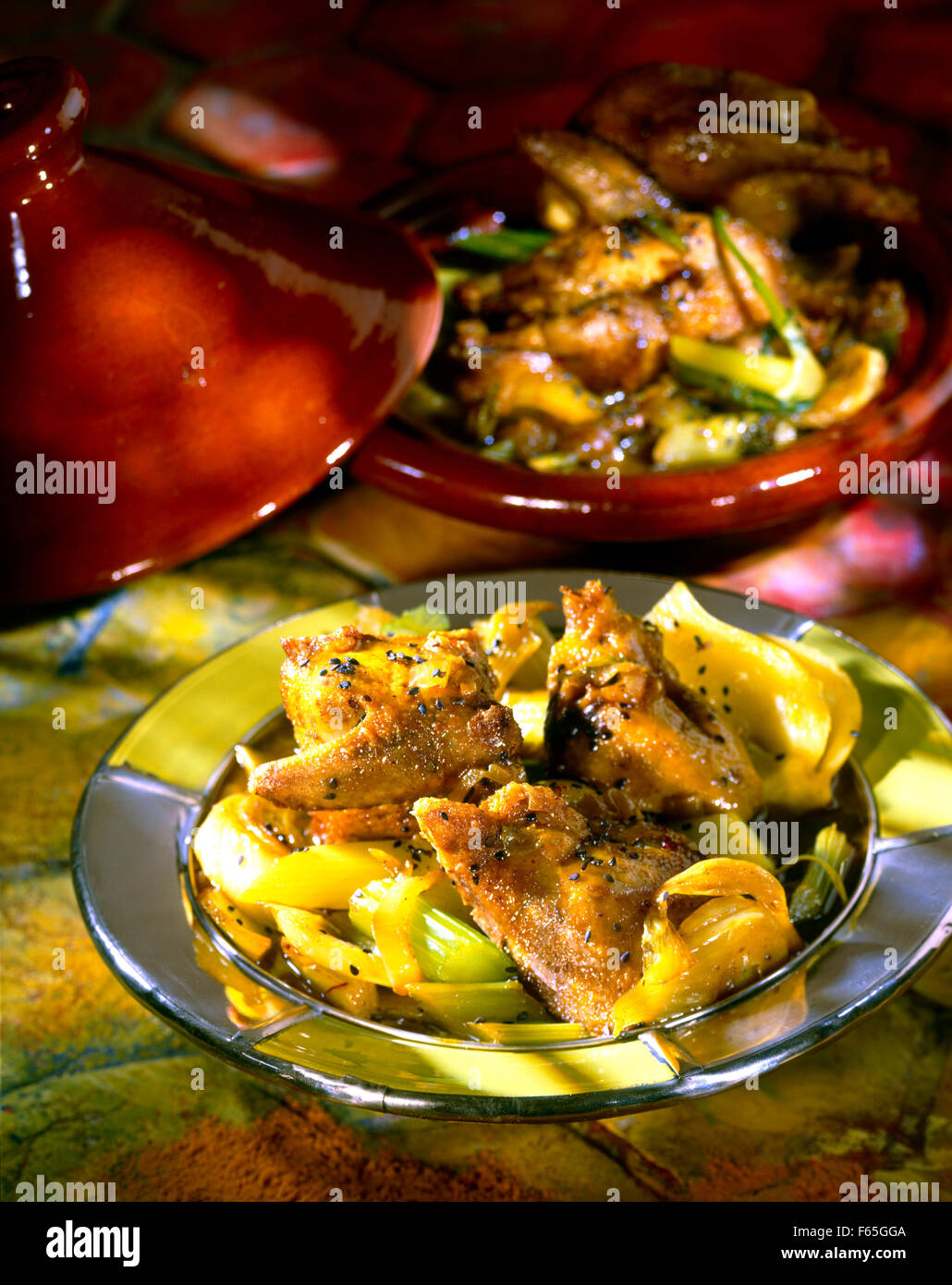 Pigeon,miele e Tajine di anice Foto Stock