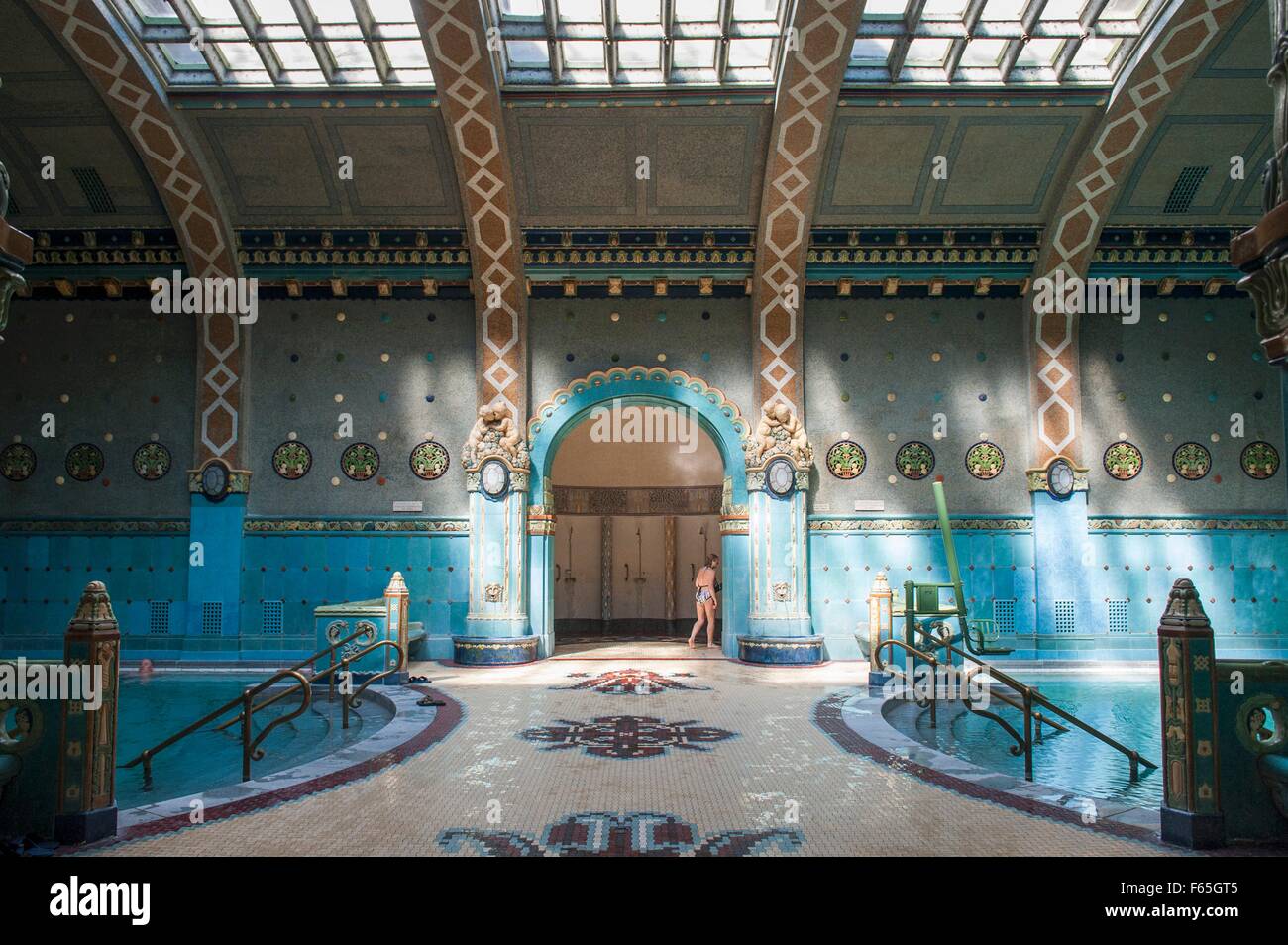 Lo stile art nouveau Gellért piscina, Budapest, Ungheria Foto Stock
