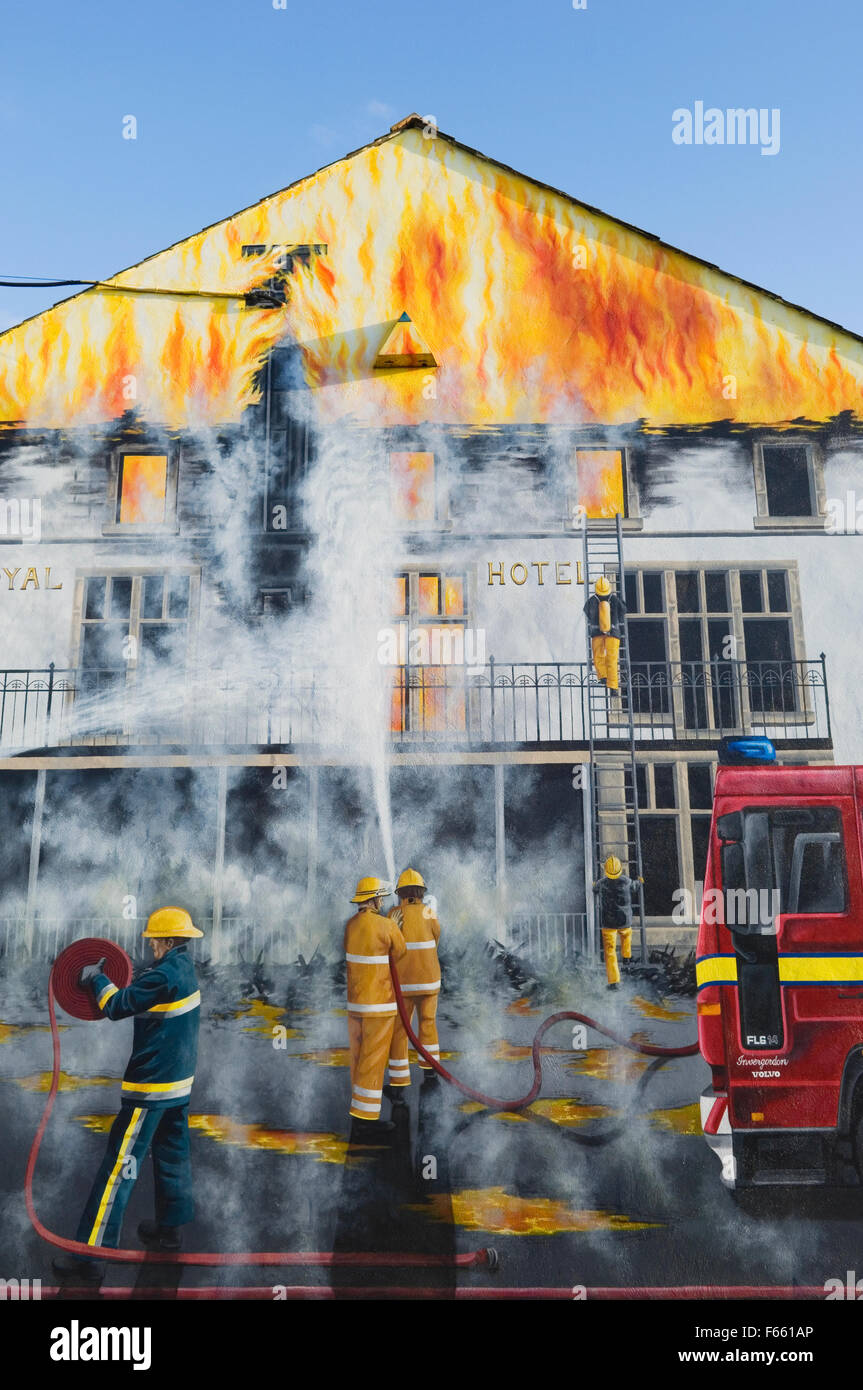 Murale dipinto sul muro di un edificio in Invergordon, Ross-shire, Scozia. Foto Stock