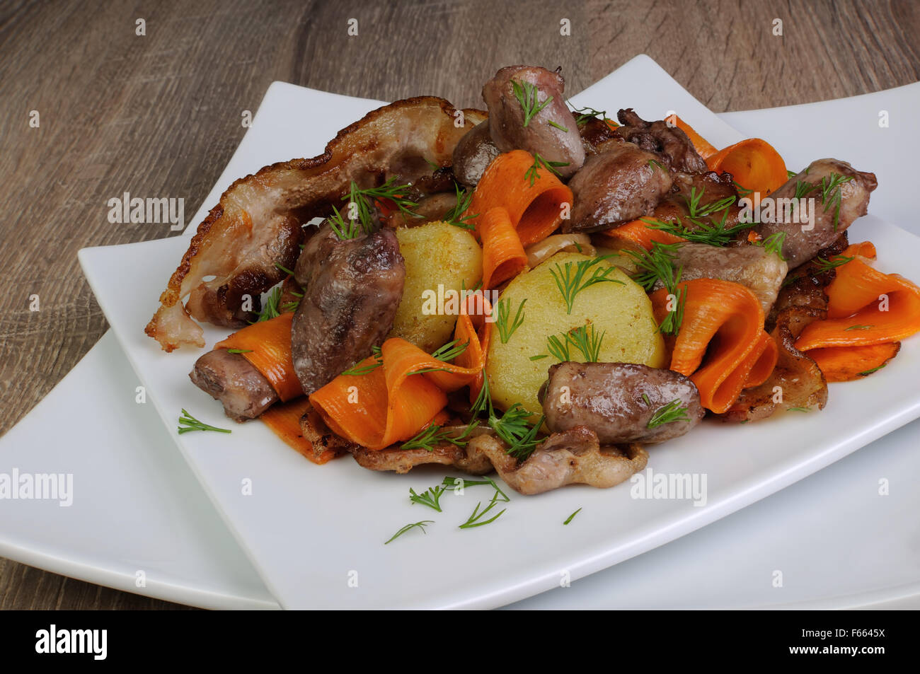 Fegato Di Pollo Con Verdure Insalata Tiepida Con Carote