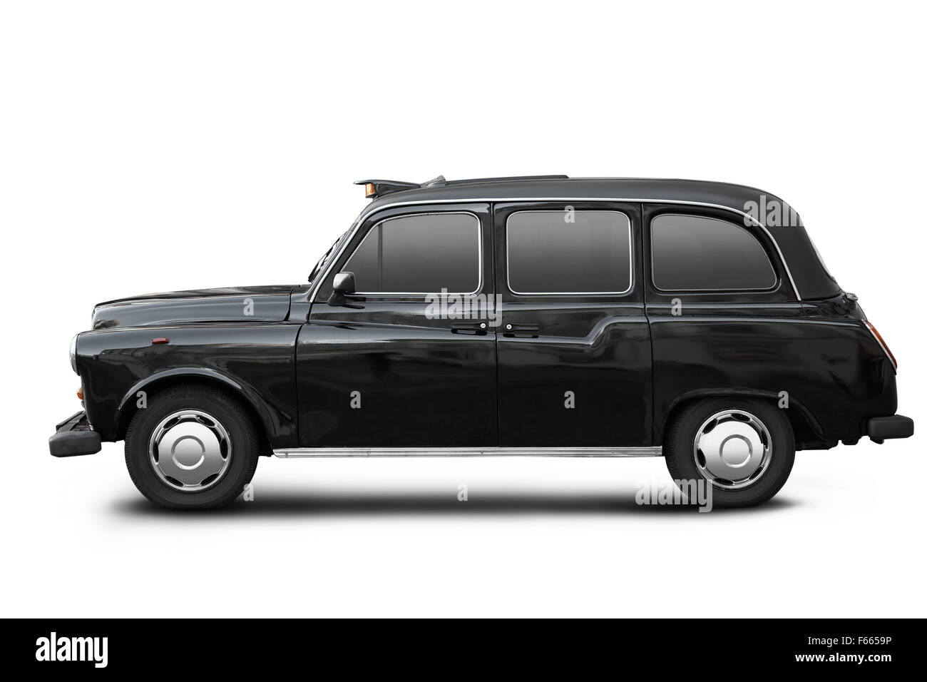 Inglese vecchio taxi I taxi neri di Londra isolato su bianco, percorso di clipping incluso Foto Stock