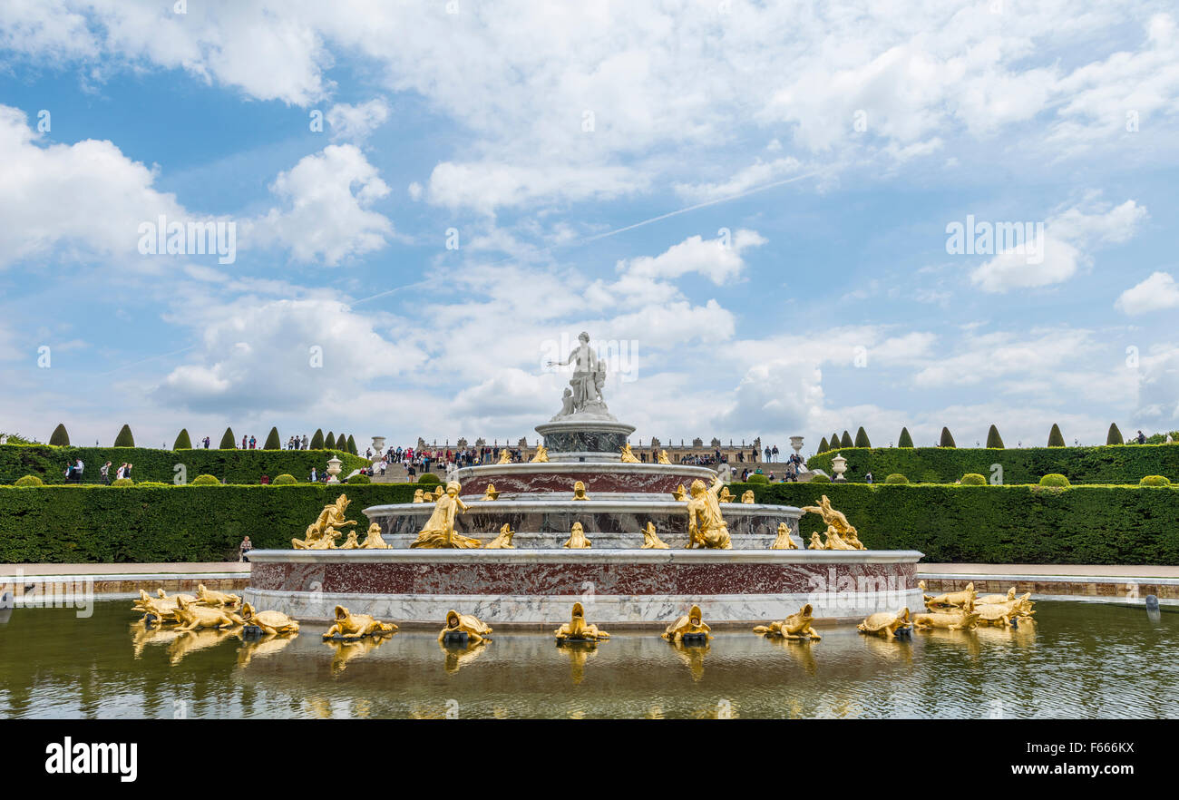 Latona fontana nei giardini di Versailles, palazzo di Versailles, Sito Patrimonio Mondiale dell'UNESCO, Yvelines, regione Ile-de-France Foto Stock