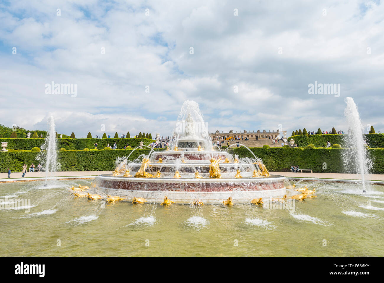 Latona fontana nei giardini di Versailles, palazzo di Versailles, Sito Patrimonio Mondiale dell'UNESCO, Yvelines, regione Ile-de-France Foto Stock