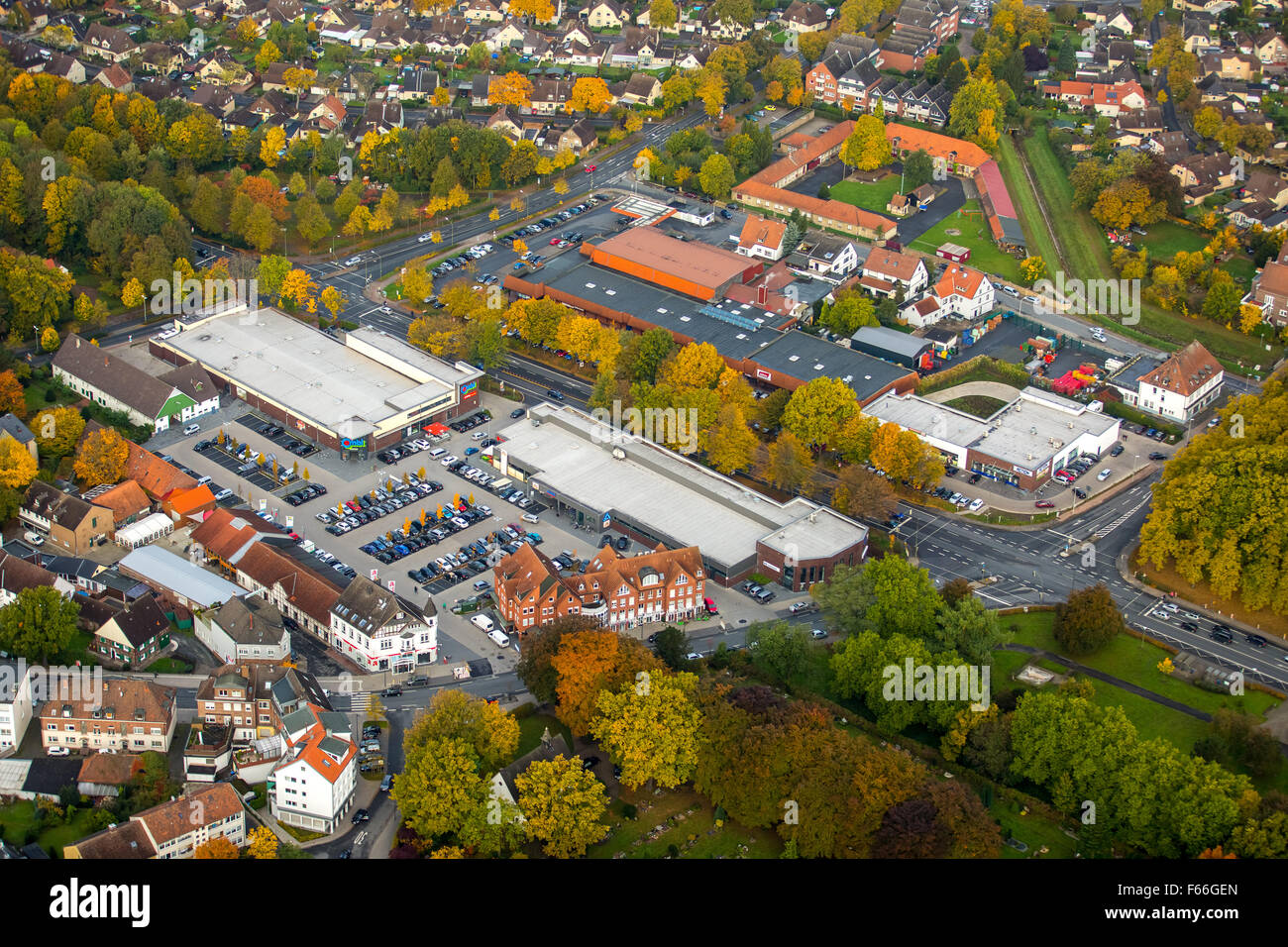 Farmacia antica farmacia, Herringen con Neue Mitte Herringen, Herringen, Hamm, la zona della Ruhr, Nord Reno-Westfalia, Germania Foto Stock
