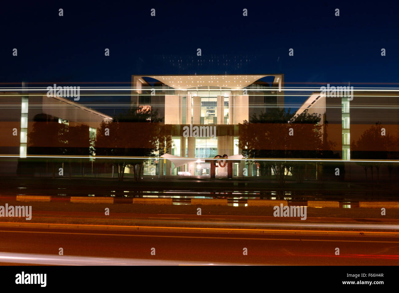 Abendstimmung: Bundeskanzleramt, Berlin-Tiergarten. Foto Stock