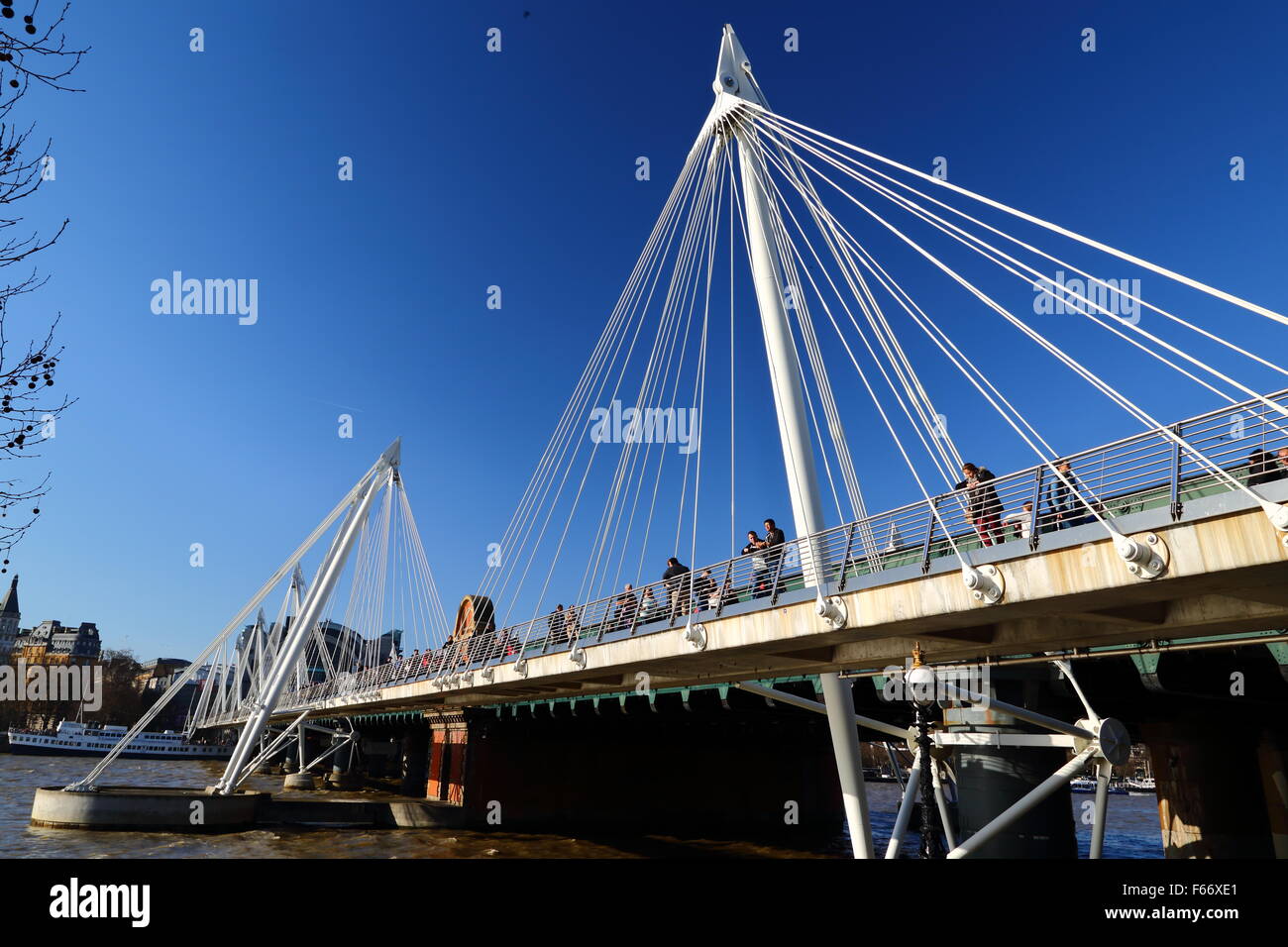 Hungerford Bridge di Londra, UK costruito per la regina Elisabetta il Giubileo d oro Foto Stock