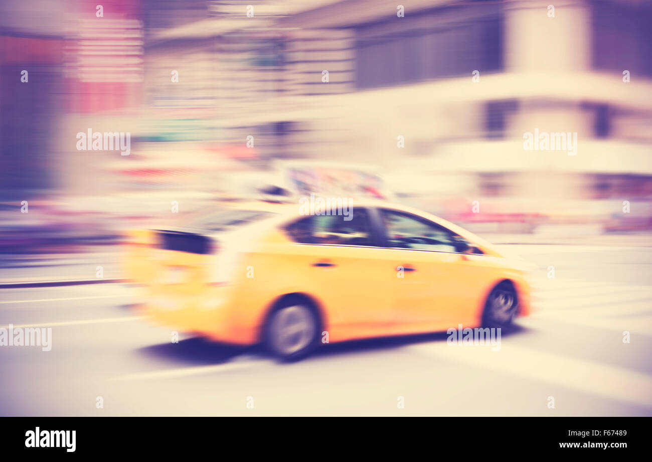 Vintage moto dai toni sfumati taxi sulla strada di New York, Stati Uniti d'America. Foto Stock