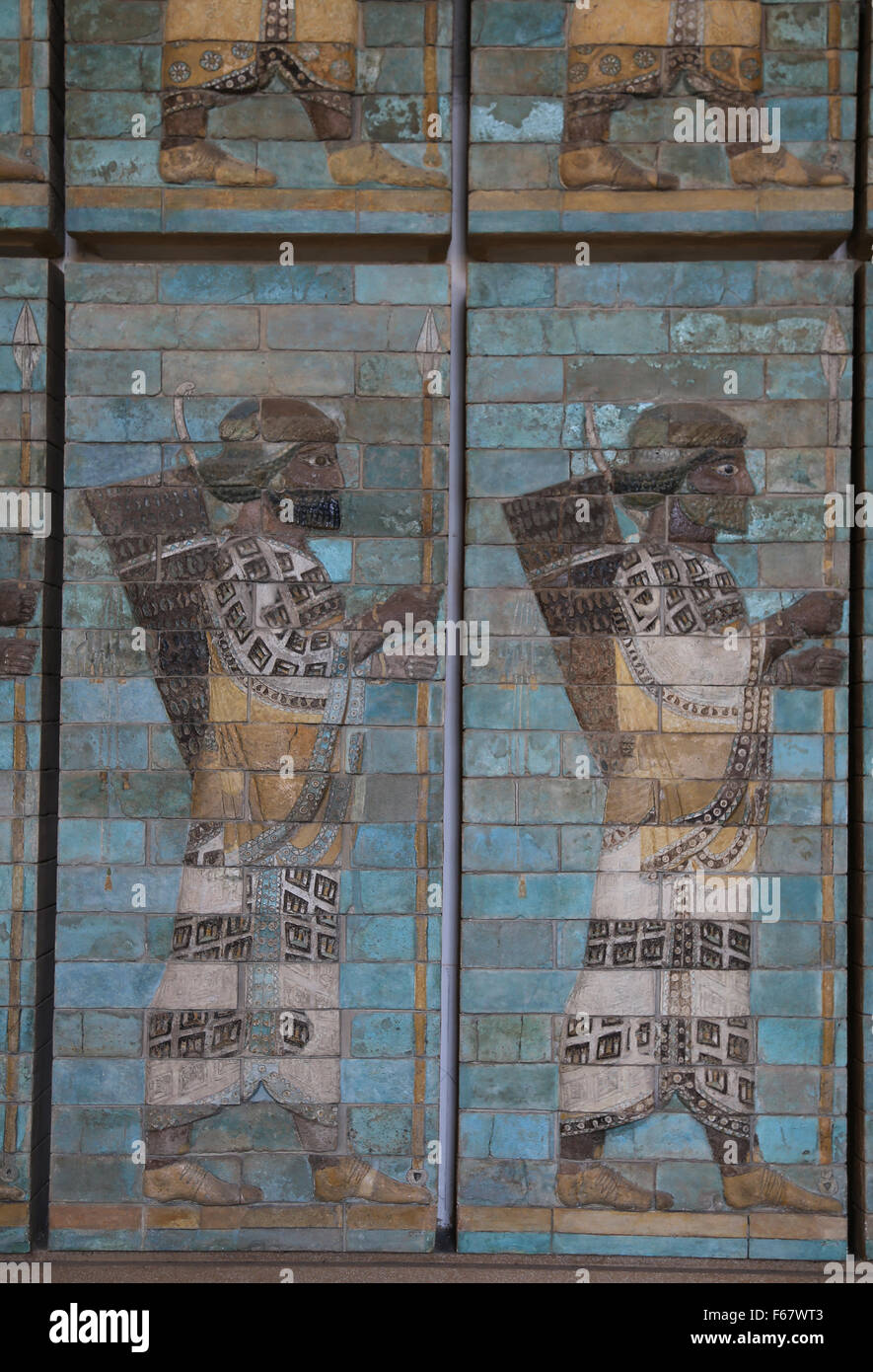 Fregio di arcieri. Soldato persiano. Palazzo di Dario il Grande. Vi secolo A.C. Susa. L'Iran. Il museo del Louvre. Foto Stock