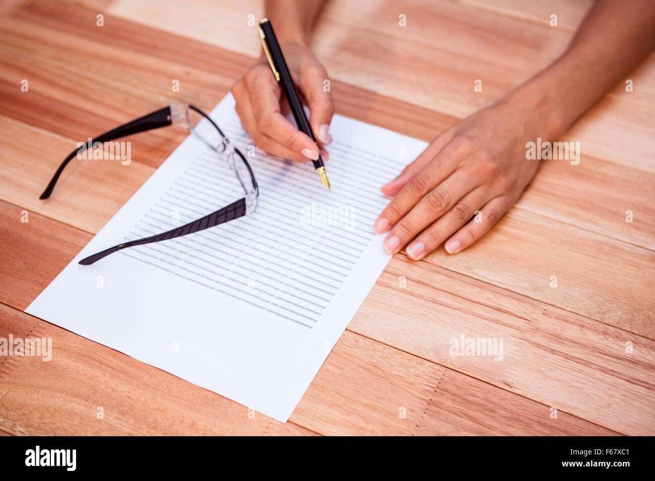 Vista ravvicinata di un pezzo di carta Foto Stock